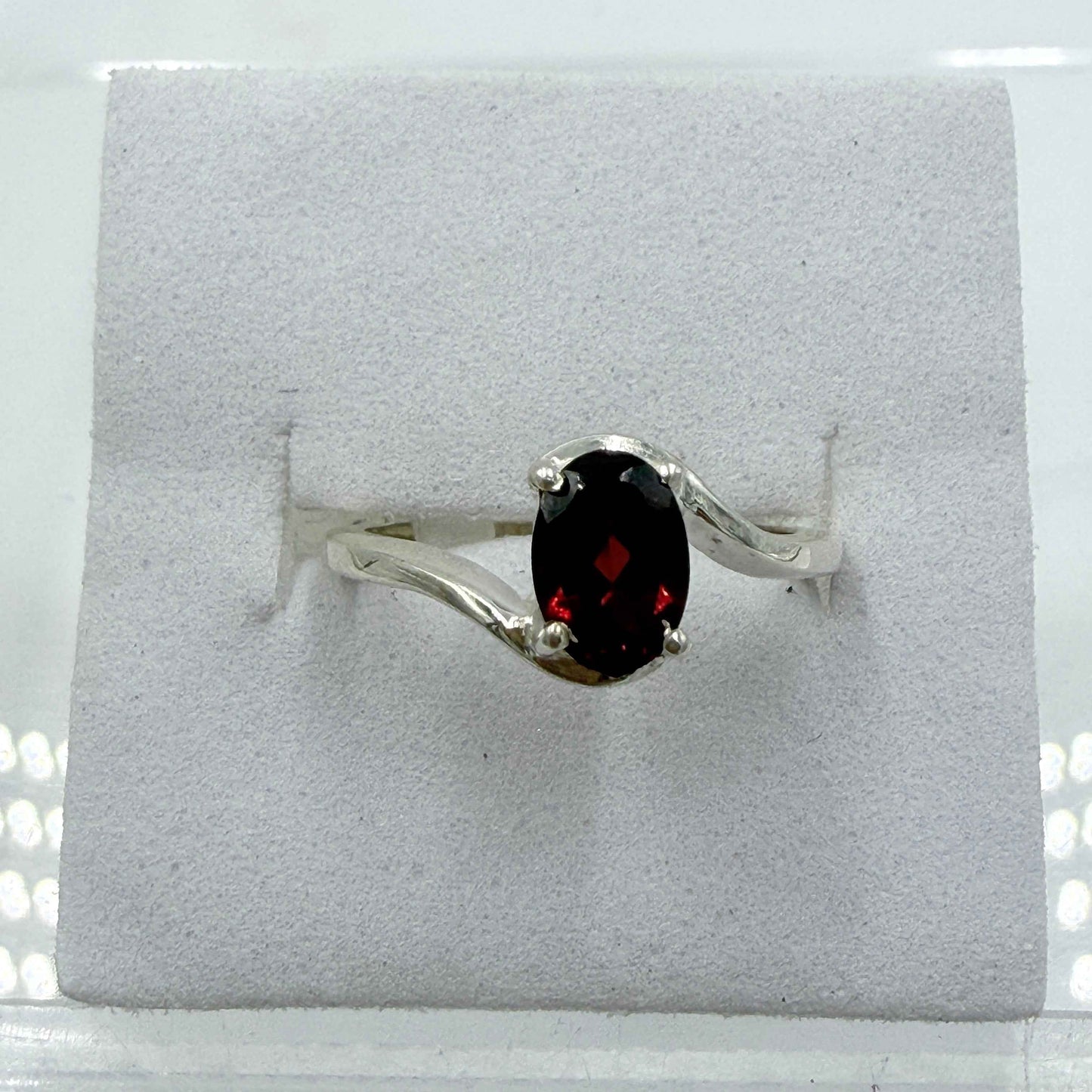 Sterling Silver Garnet Open-Frame Ring – Size 5 – Passion, Strength & Grounding