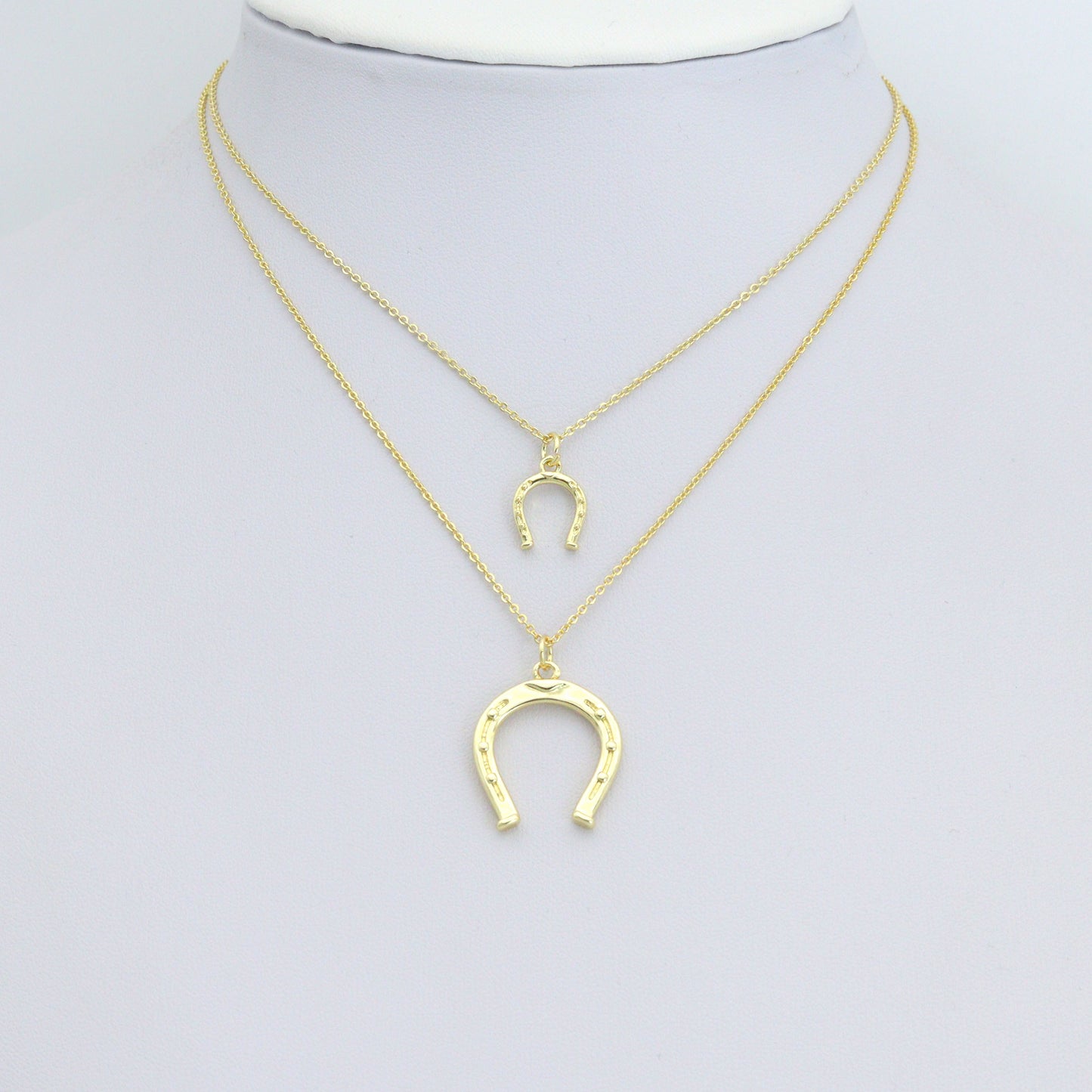 18K Gold Lucky Horse Shoe Shape Pendant/Charm, Z1310