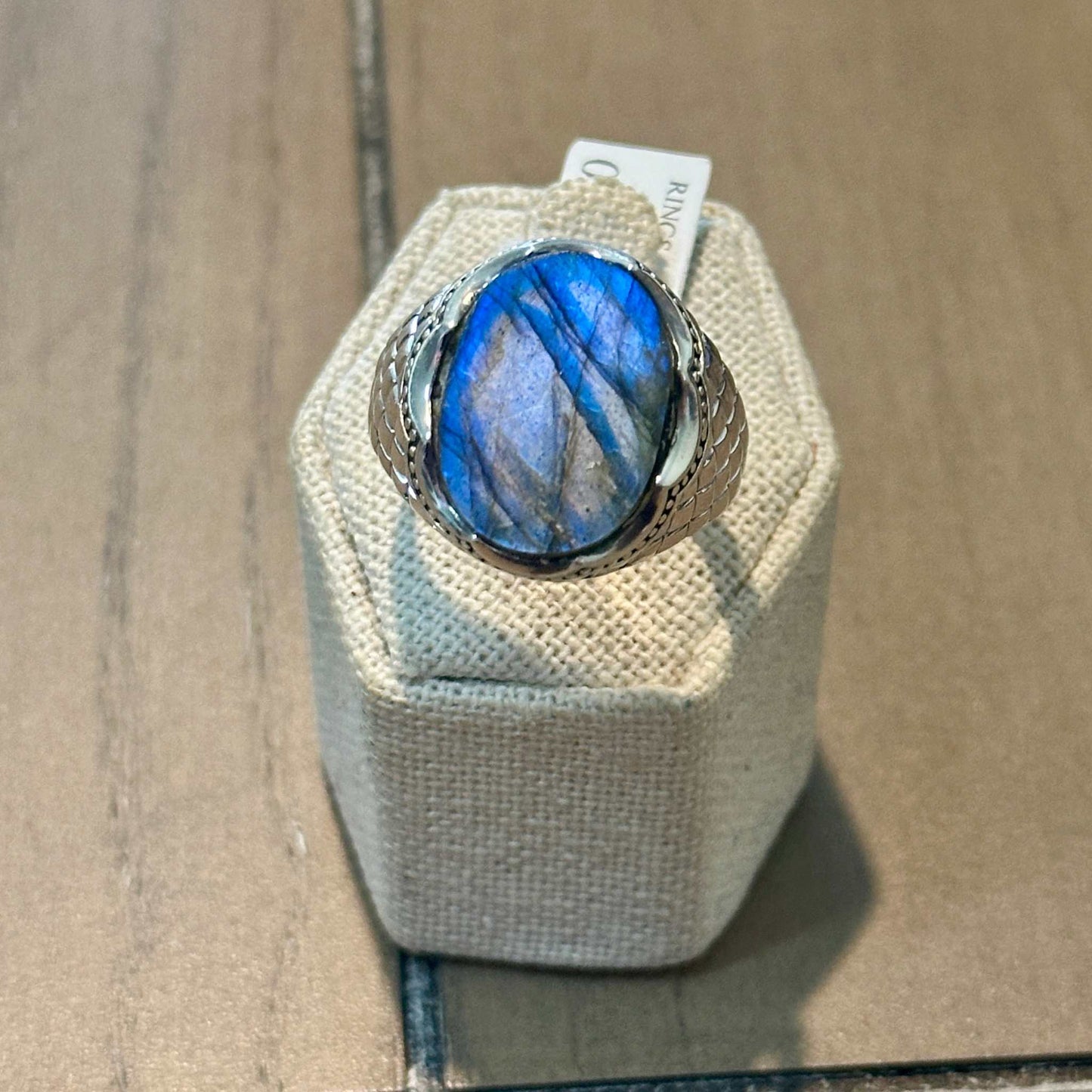 Labradorite Woven-Guard Oval Statement Ring – Sterling Silver – Size 14 & 15