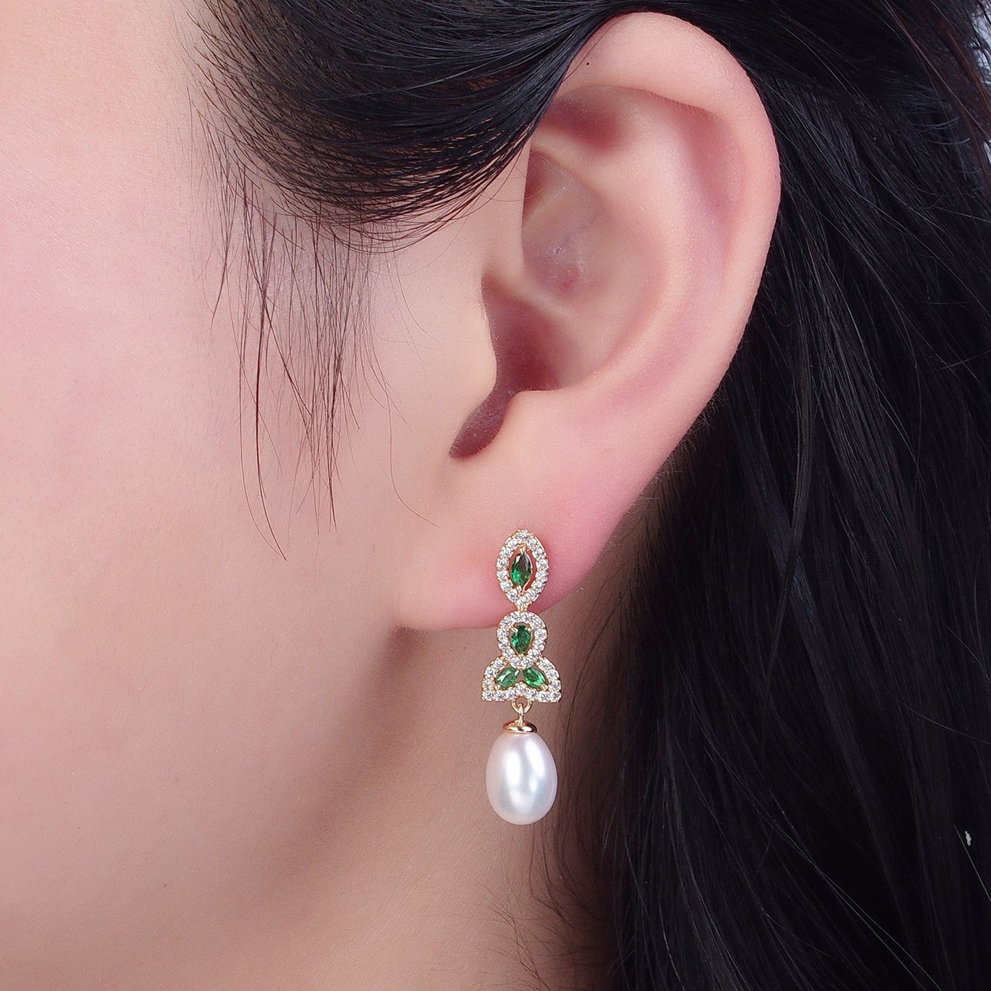 Dangle White Pearl Stud Earring with Gold Green Pave Flower for Wedding Jewelry T-532
