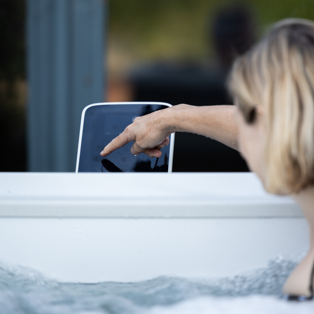 MSPA | OSLO | Frame Series | Rigid Hot Tub & Spa | Light up the night | Upto 6 Person