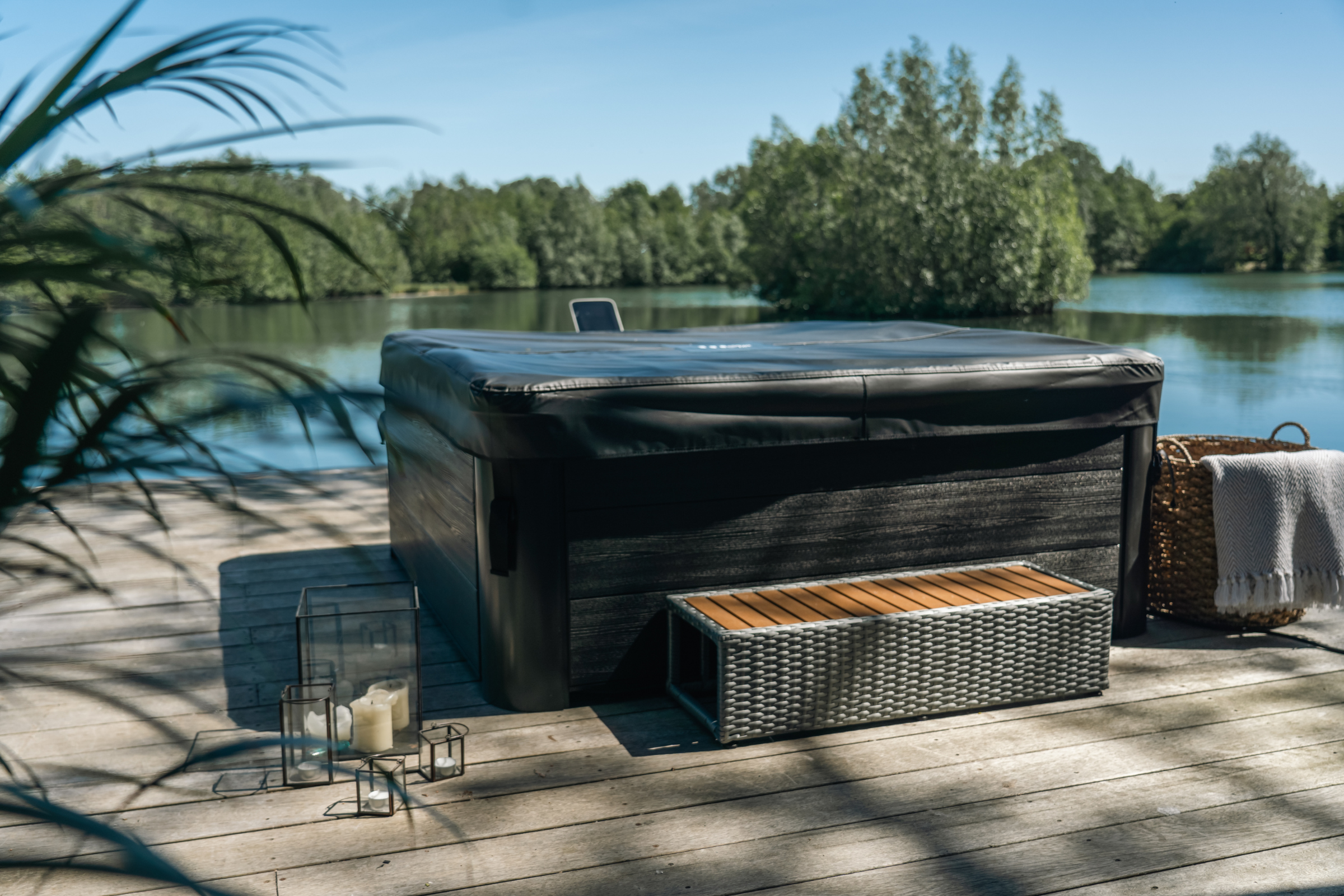MSPA | OSLO | Frame Series | Rigid Hot Tub & Spa | Light up the night | Upto 6 Person