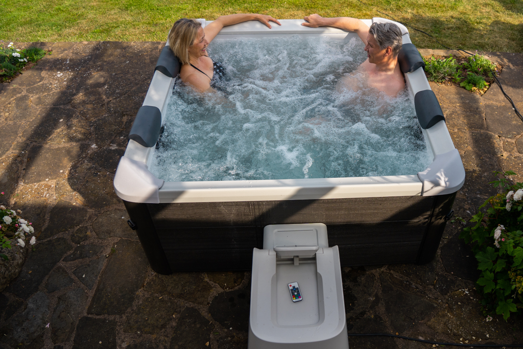 MSPA | OSLO | Frame Series | Rigid Hot Tub & Spa | Light up the night | Upto 6 Person