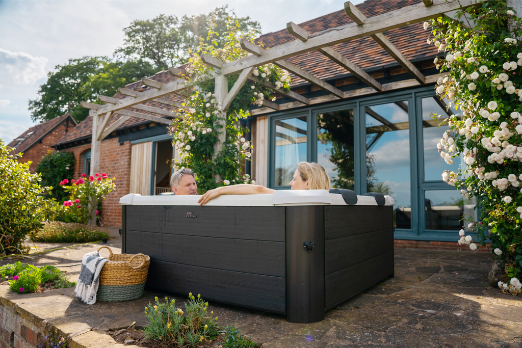 MSPA | OSLO | Frame Series | Rigid Hot Tub & Spa | Light up the night | Upto 6 Person