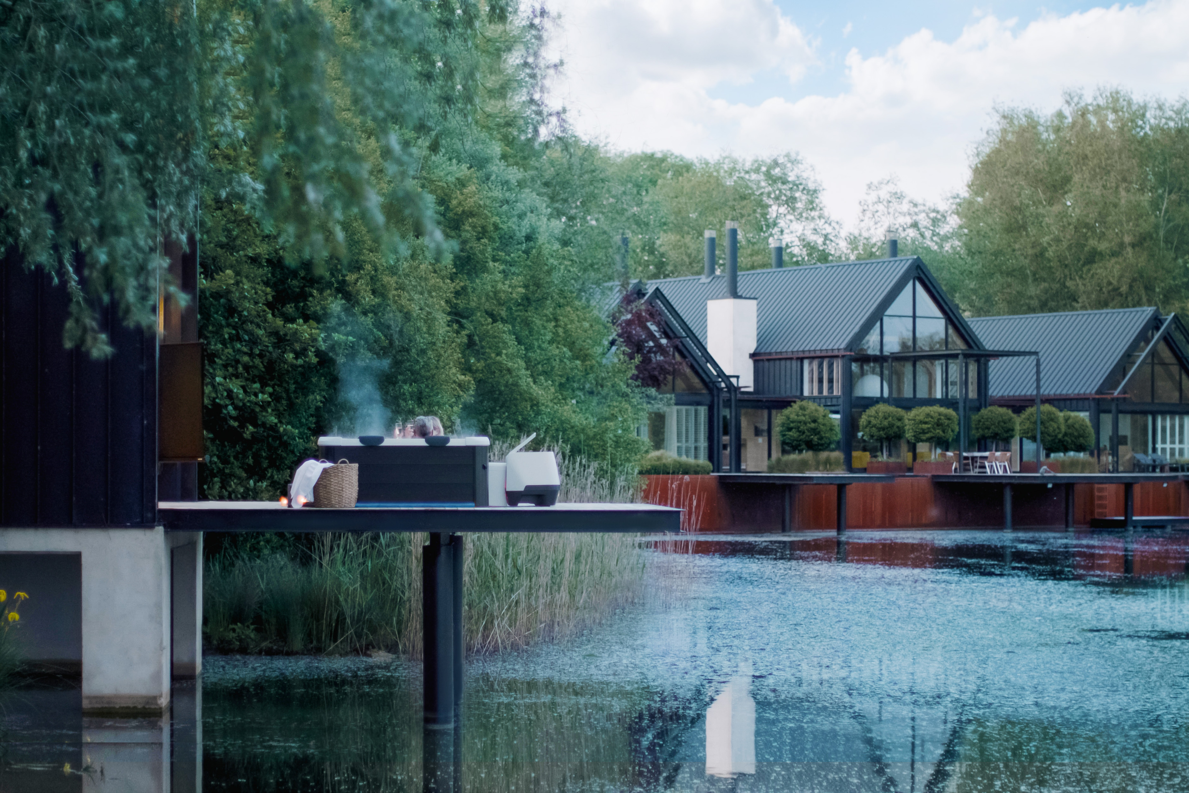 MSPA | OSLO | Frame Series | Rigid Hot Tub & Spa | Light up the night | Upto 6 Person