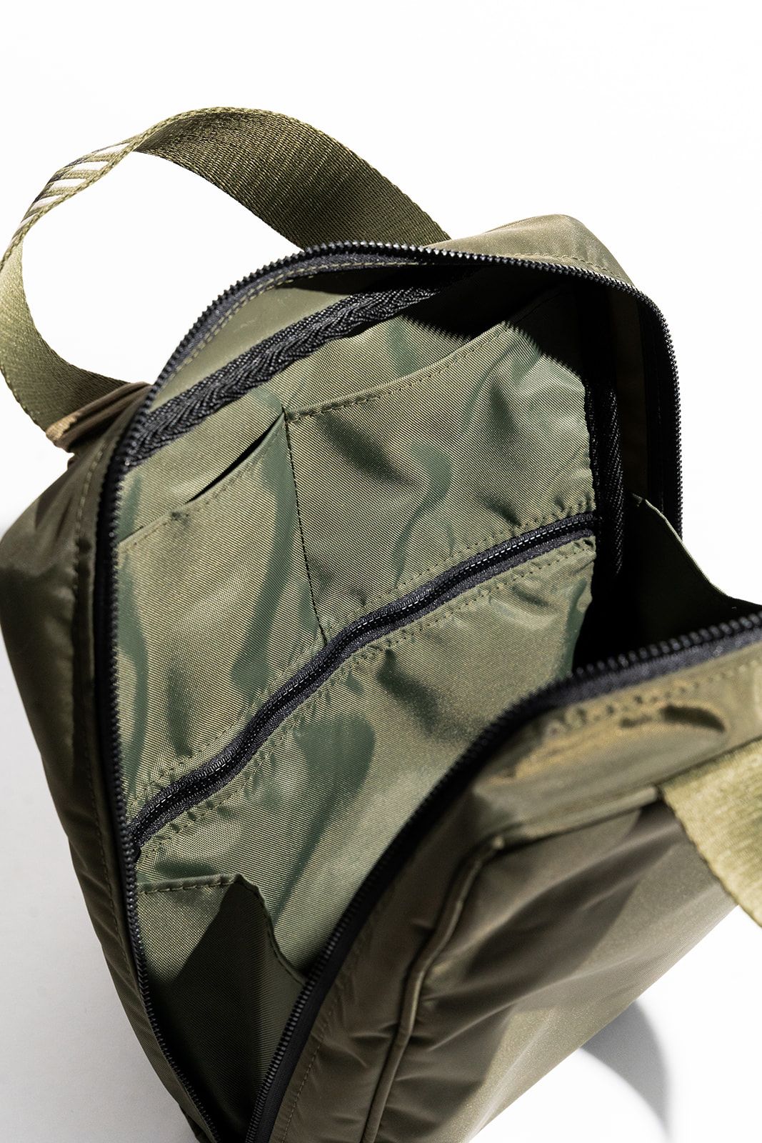 Reveille Vertical Nylon Cosmetic Case