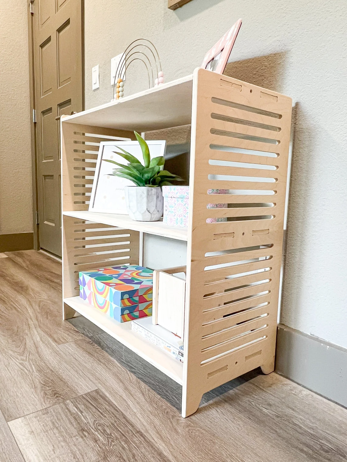 SPARROW- Medium Toy Shelf