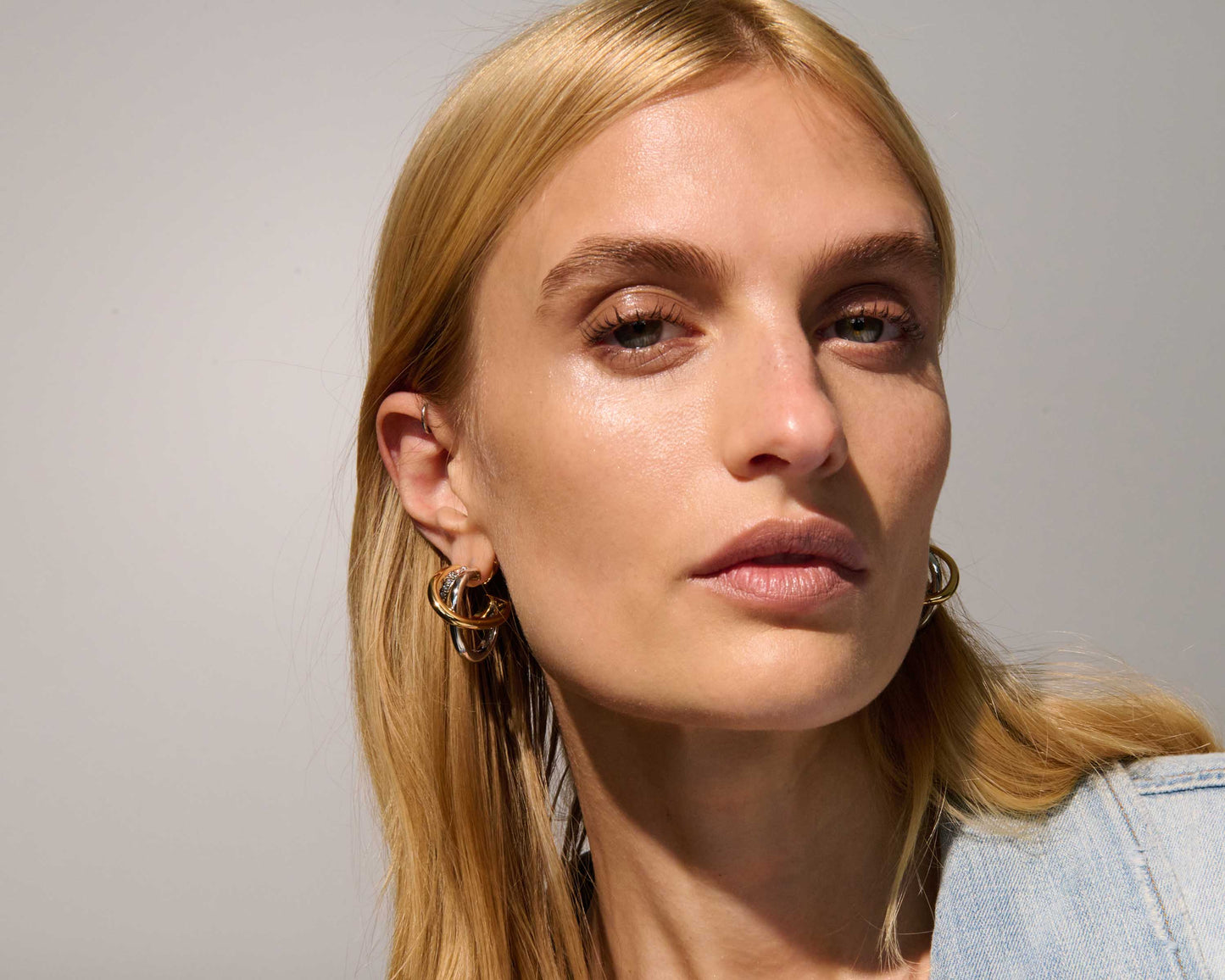 Aya Pavé Earrings