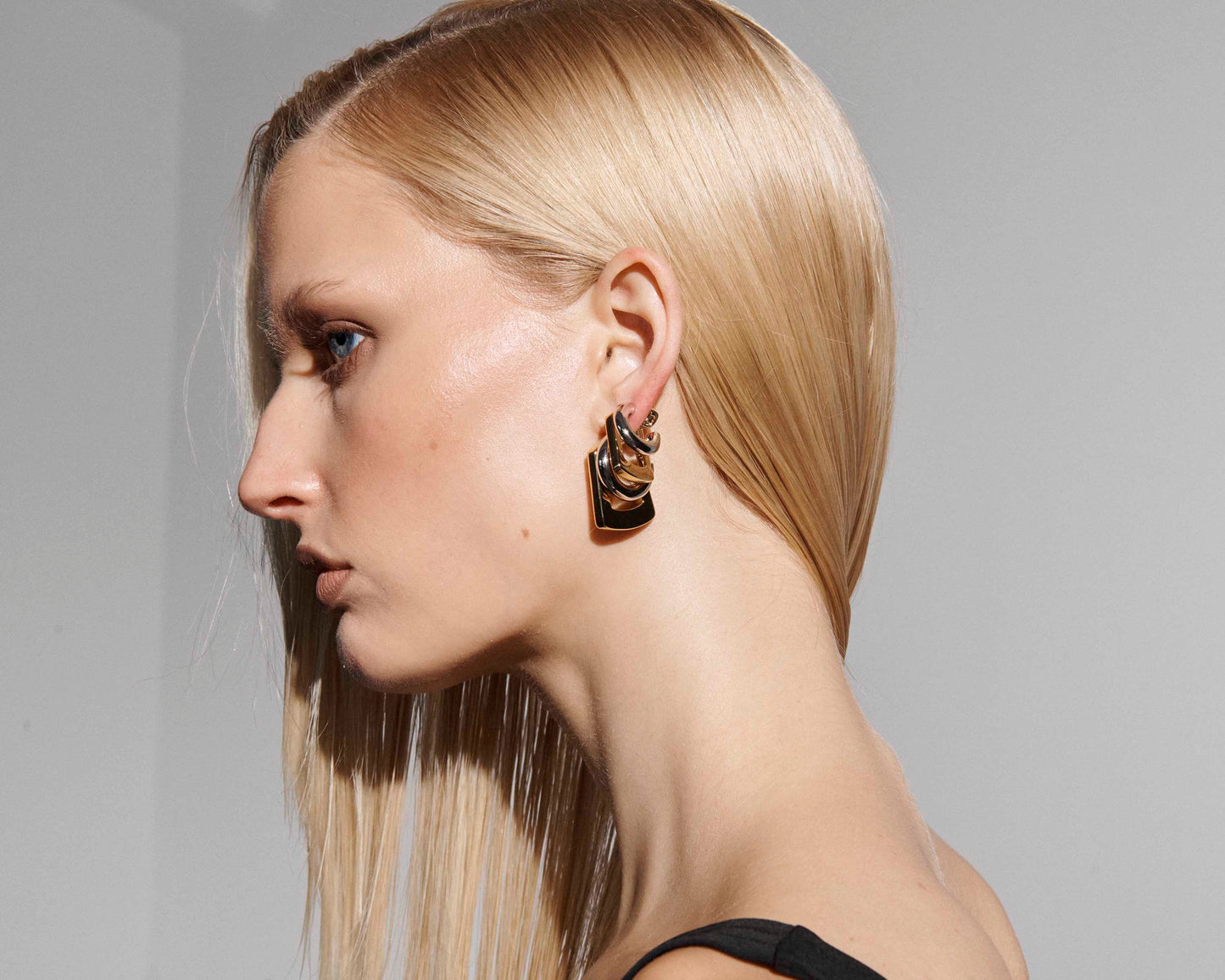 Tina Mini Earrings
