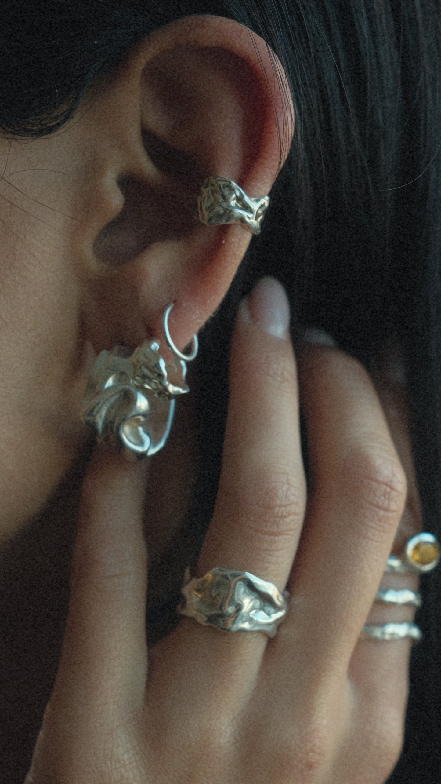 Ripple ear cuff