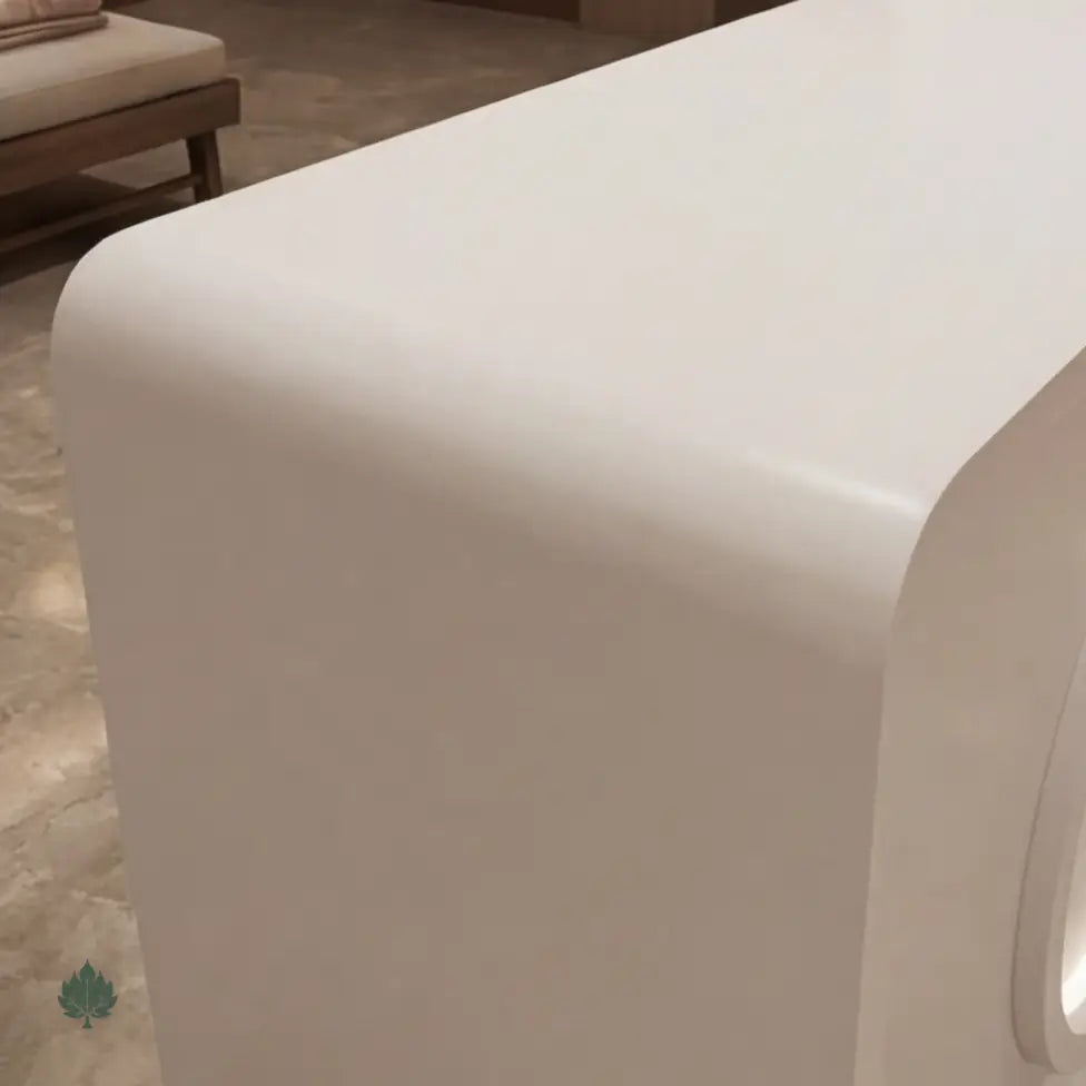 Nyssa · Front Reception Desk