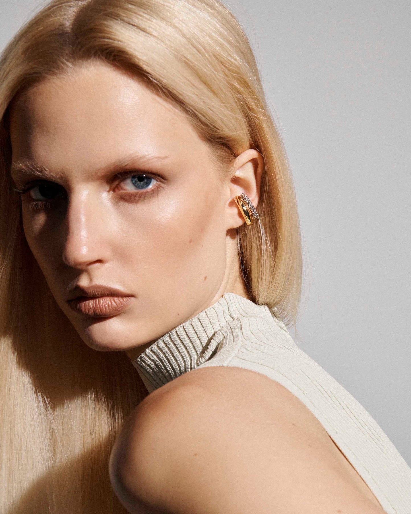 Vida Pavé Ear-Cuff