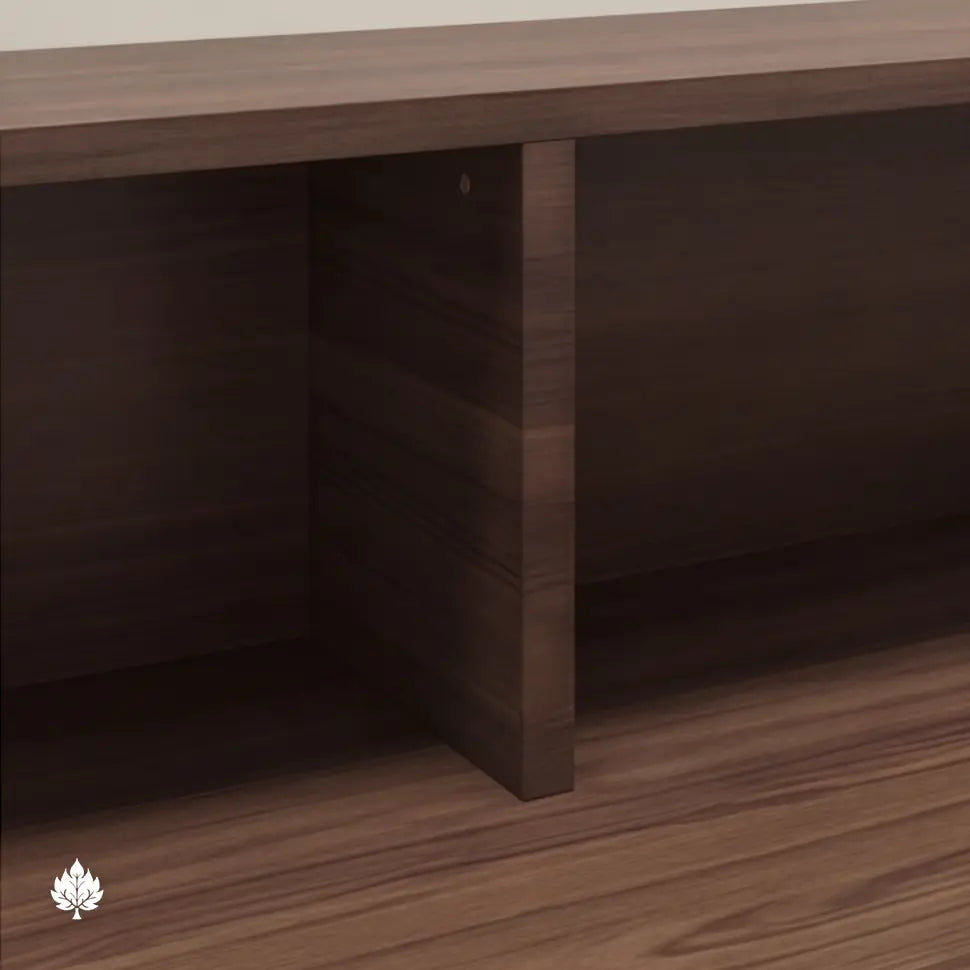Taviel · Front Reception Desk