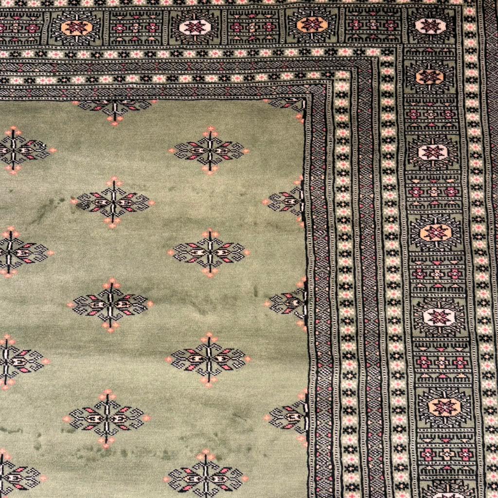 Hand-Knotted Pakistani Bokhara Rug – 100% Wool, size 9' x 12'