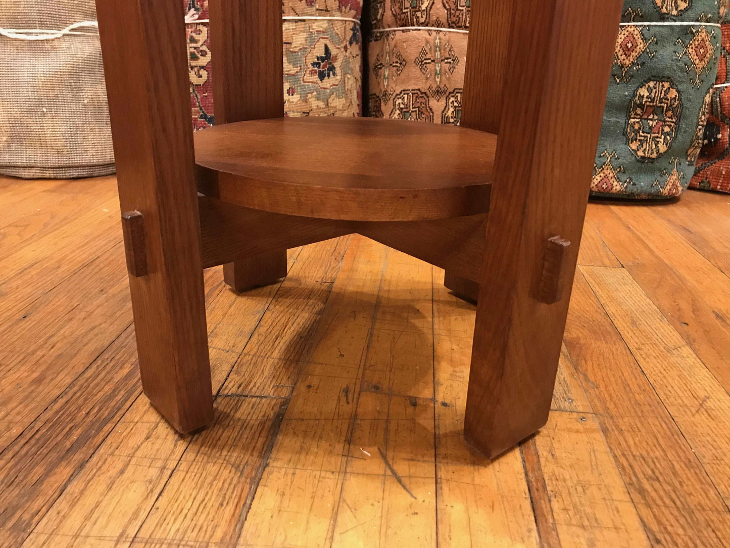 Mission Style Oak Round End Table - Michael's Cherry