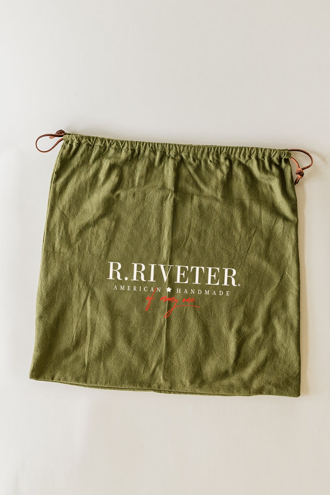 Dust Cover | Signature Logo