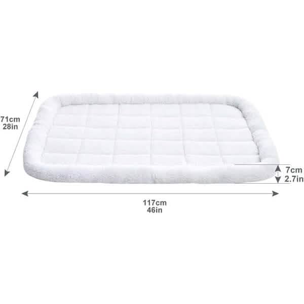 Panier pour animaux de compagnie Amazon Basics avec traversin rembourré en fausse fourrure Sherpa