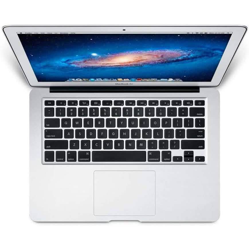 Apple MacBook Air Core i5 1.3GHz 11インチ MD711LL/A 4GB RAM 128GB SSD（リファービッシュ品）