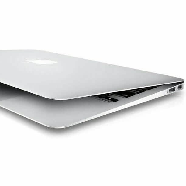 Apple MacBook Air MD760LL/A Core i5 1,3 13 pouces 4 Go RAM 128 Go (Reconditionné)