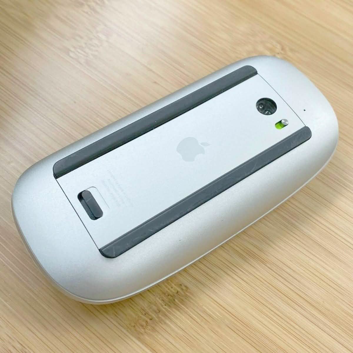 Souris Magic Mouse rechargeable sans fil Bluetooth Apple