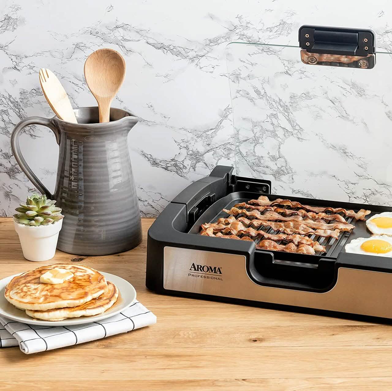 Grill/Plancha électrique d'intérieur sans fumée Aroma Housewares