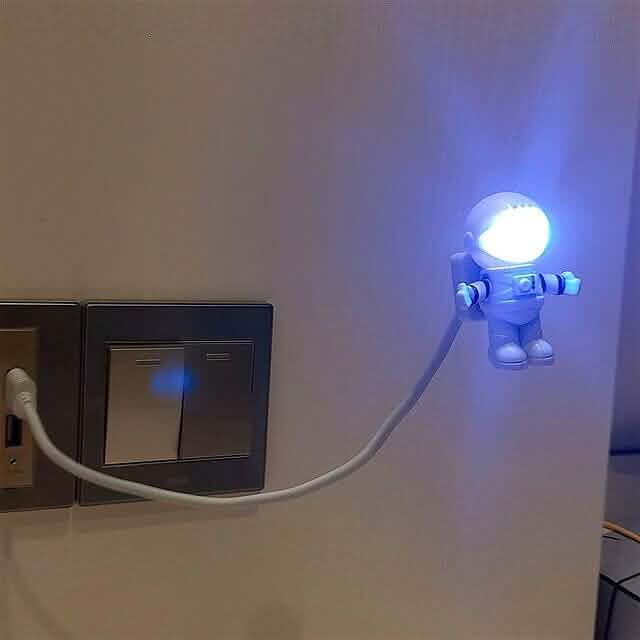 Veilleuse LED Astronaut Liseur