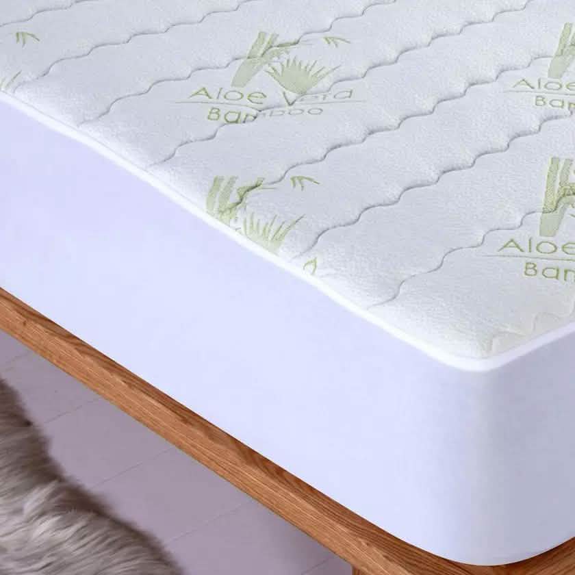 Protège-matelas matelassé hypoallergénique en bambou et aloe vera
