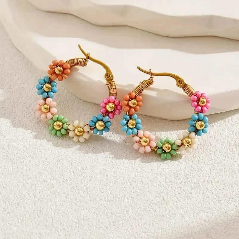 Boucles d'oreilles créoles avec perles et décor floral en acier inoxydable style bohème