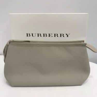Eau de parfum classique Burberry pour femme et un sac Burberry offert
