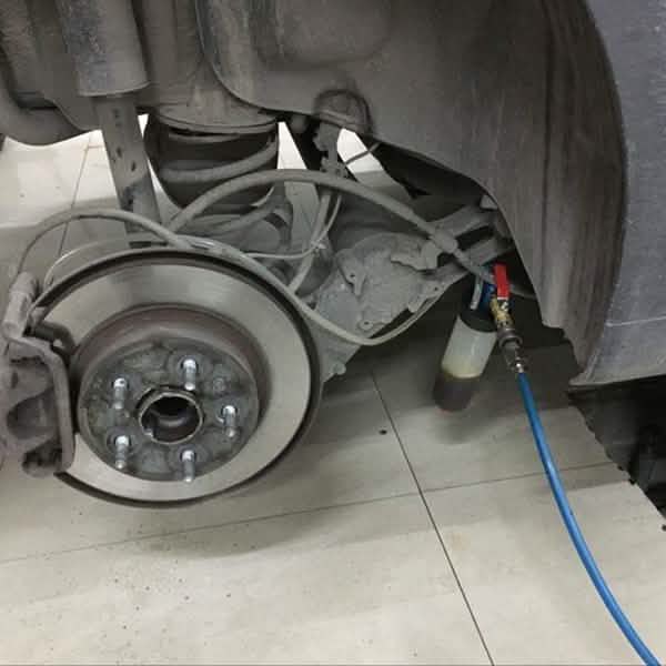 車用ブレーキシステムフルードブリーダーキット油圧クラッチオイル交換ワンマンツール