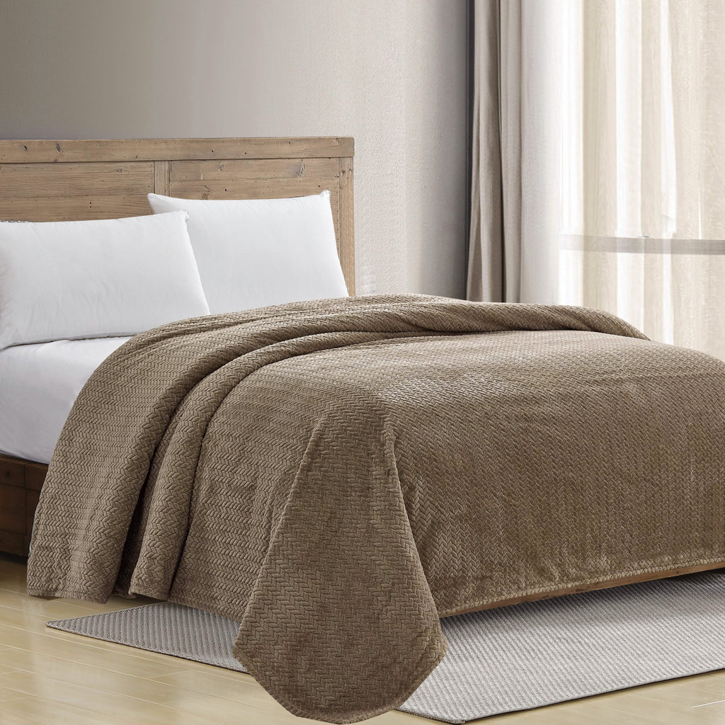 Chevron Braided Bed Cover