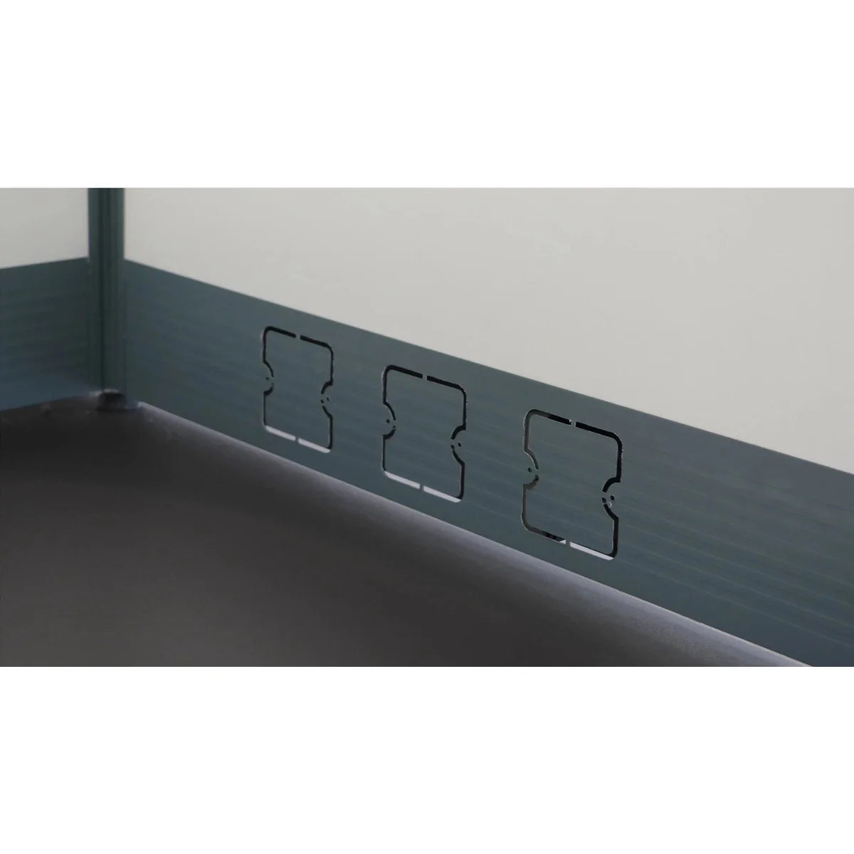 Torven · Straight Workstation Cubicle
