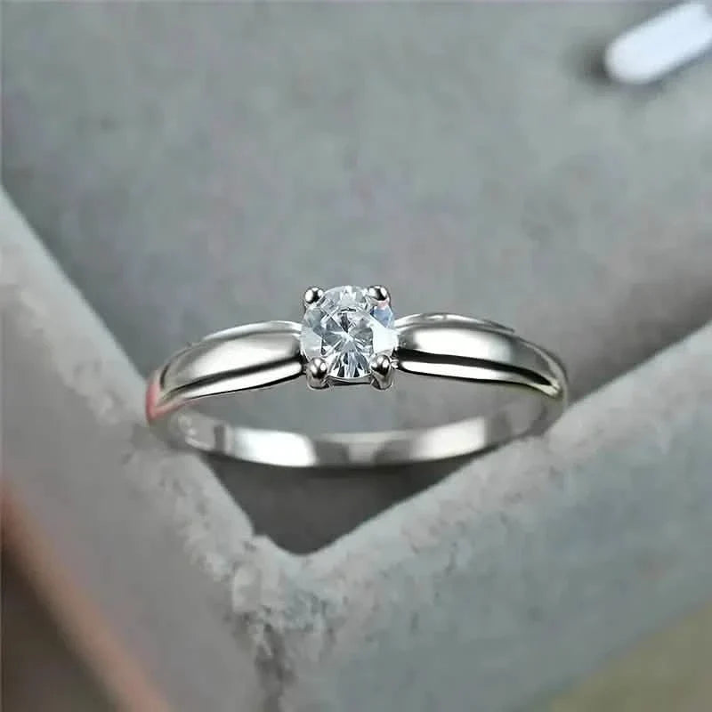 Classic 4-prong Set Round Zirconia Ring For Women
