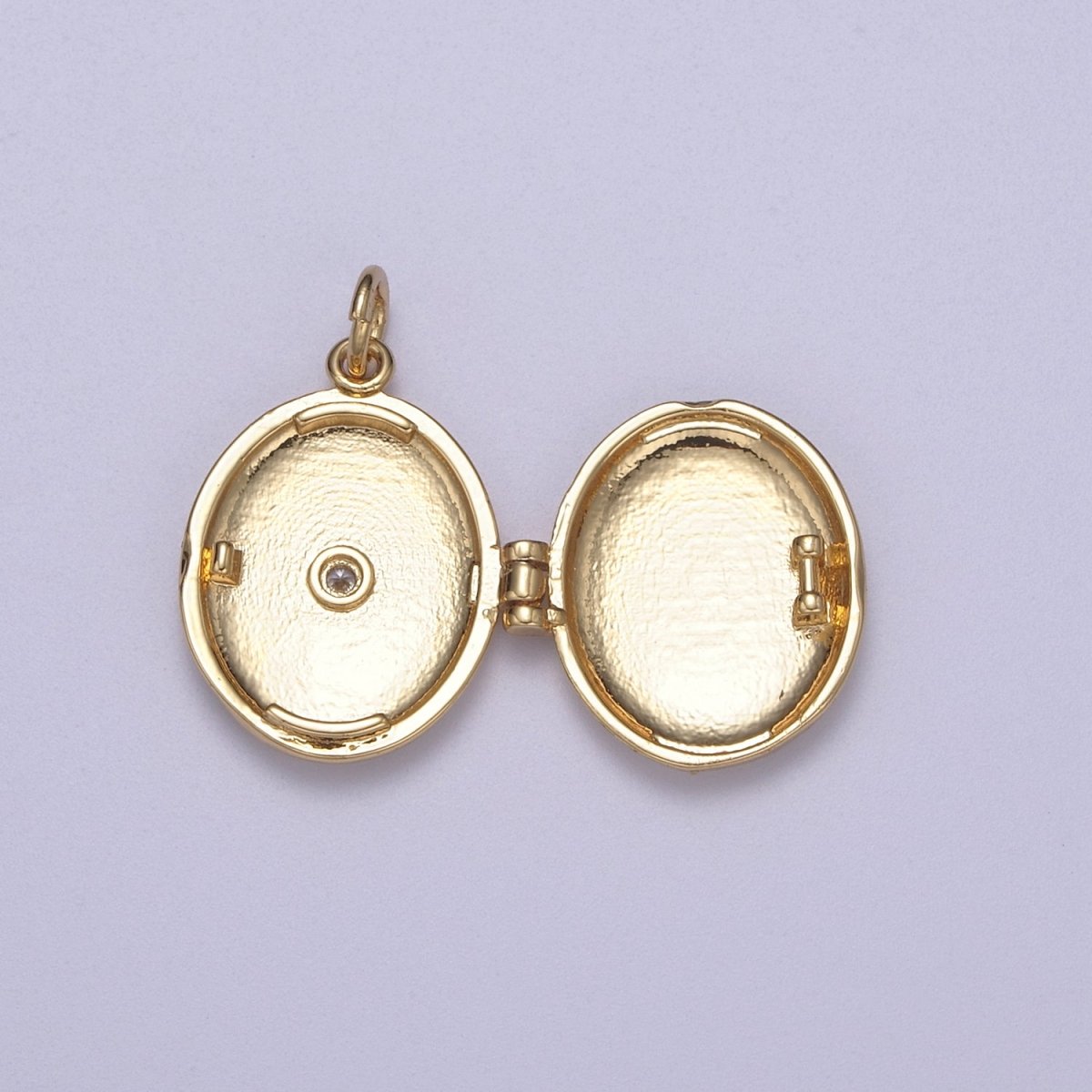 Classic Gold Filled Oval Locket Photo Locket, Minimalist Jewelry, Necklace Pendant for Jewelry Making supply C-386