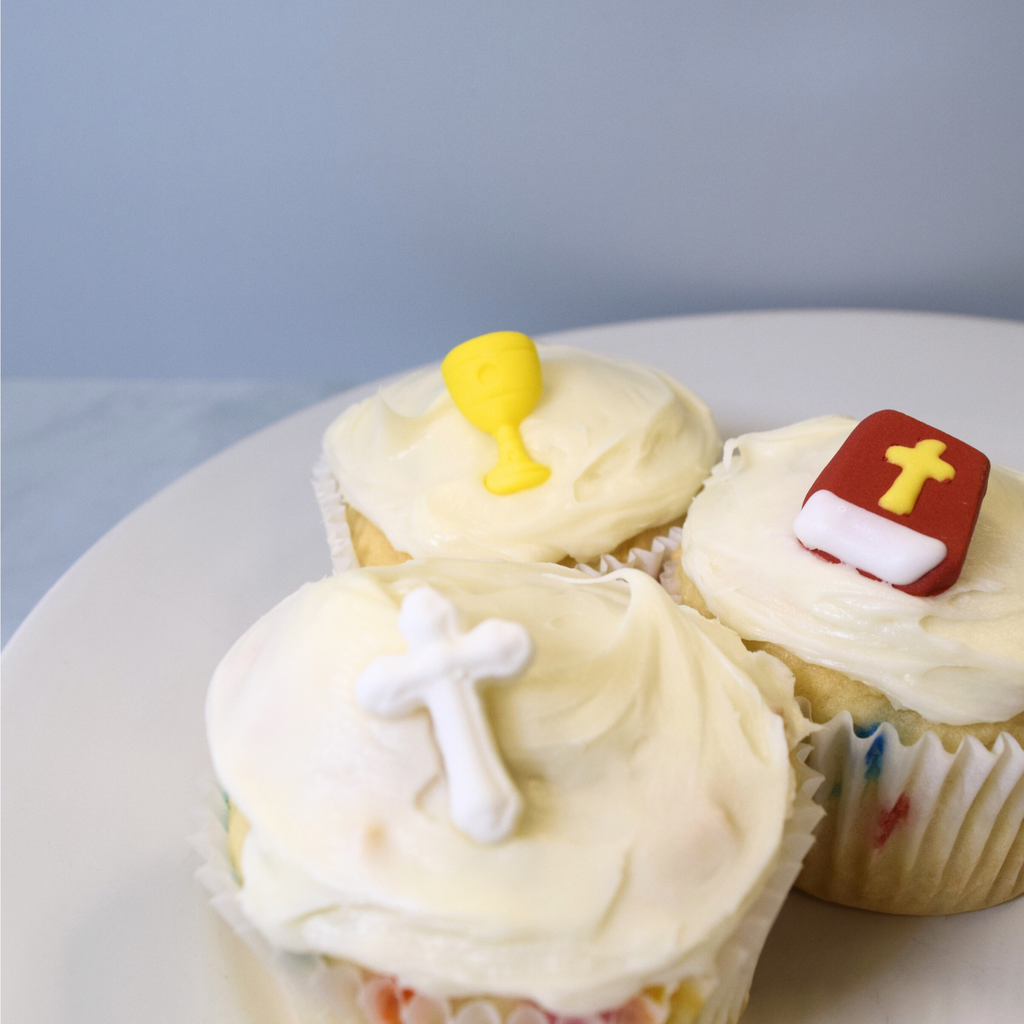 Religieux, Chrétien - Décorations comestibles pour gâteaux et cupcakes - 15 unités calice, bible et croix