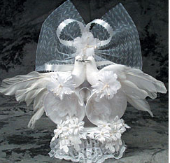 Décoration de gâteau Colombes & Clochettes en satin D45, 25,4 cm de haut
