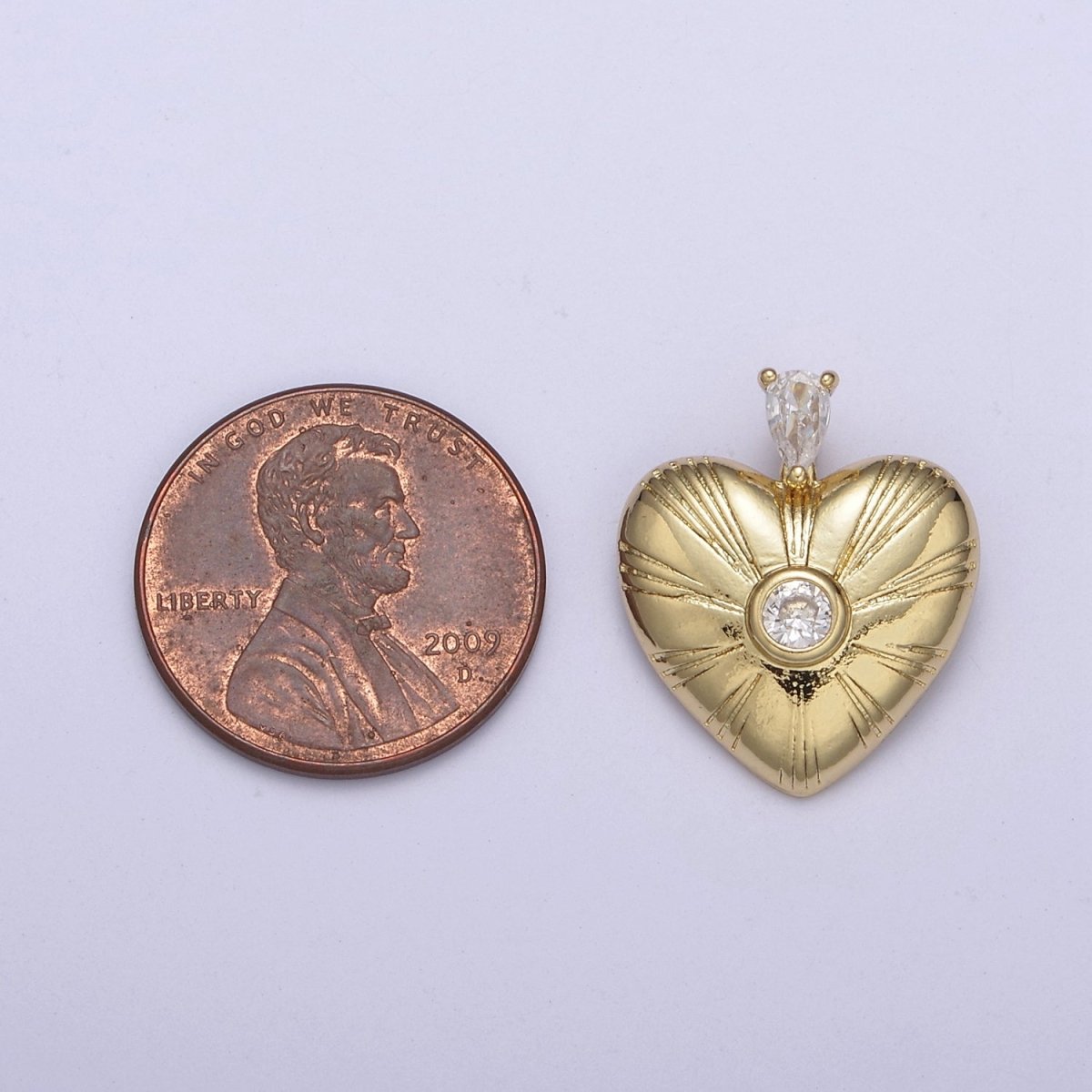 Dainty Gold Heart Charm Cubic Love Sunburst Heart Pendant C-683
