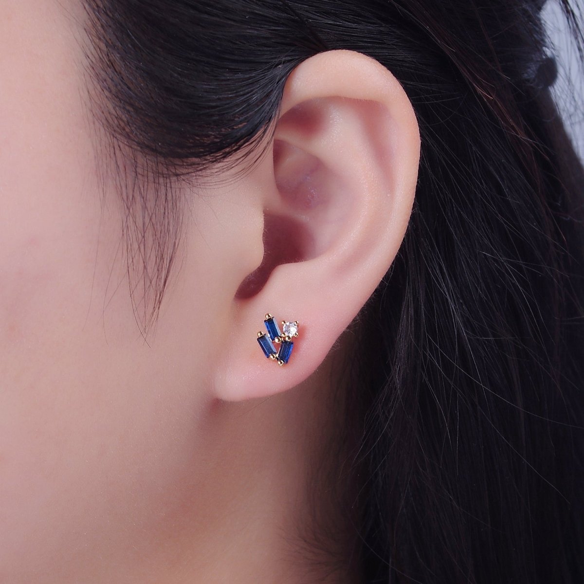 Dainty Mini Sapphire Blue Cz Baguette Stud Earring T-383