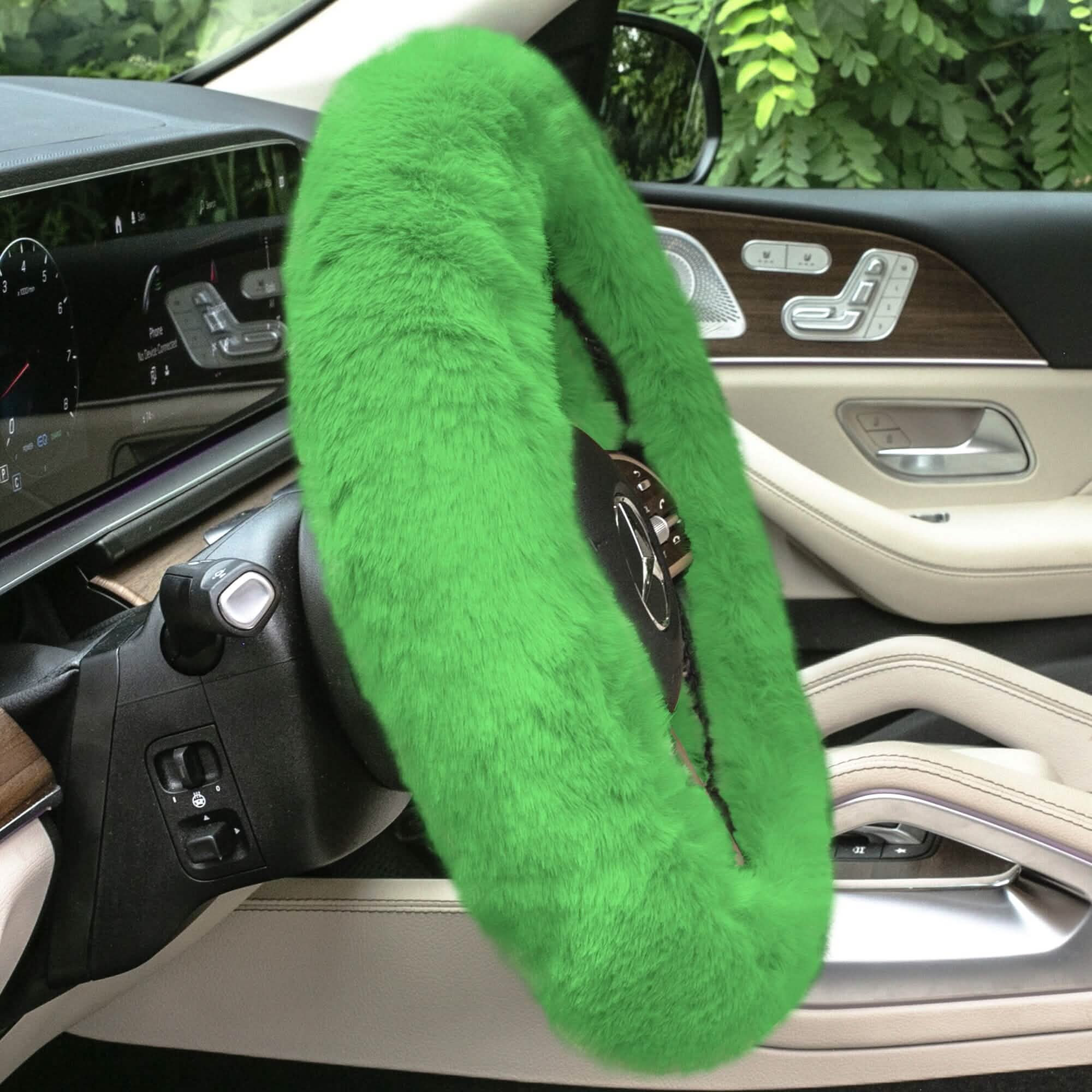 Doe16 Faux Rabbit Fur Steering Wheel Cover
