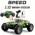 Voiture télécommandée RC à l'échelle 1:32 – 20 km/h, 2,4 GHz, Rouge et Vert