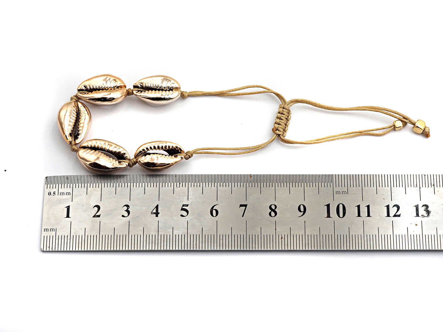 Pull Tie Style Cowrie bracelet, V46