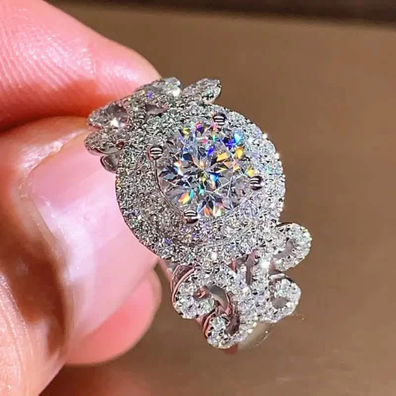 Elegant Promise Ring Trendy Halo Design Silver Plated Paved Shining Rhinestone Engagement/ Wedding Ring