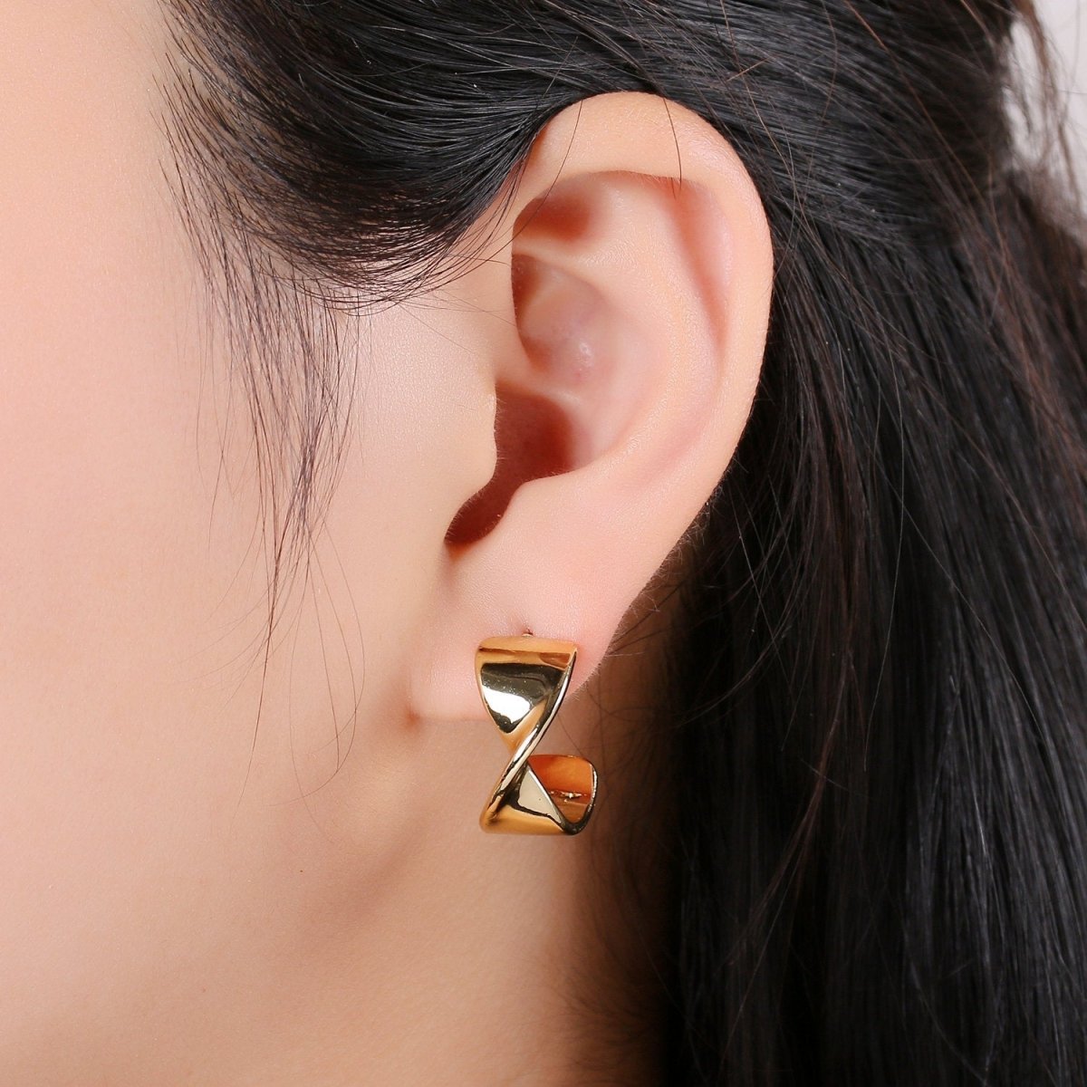 Fancy Gold Hoop Earrings, Gold Hoops, Bold Hoop Earrings, Twisted Hoop Earrings, Dainty Hoops, Minimalist Earrings, Modern Earrings, Gift Q-248
