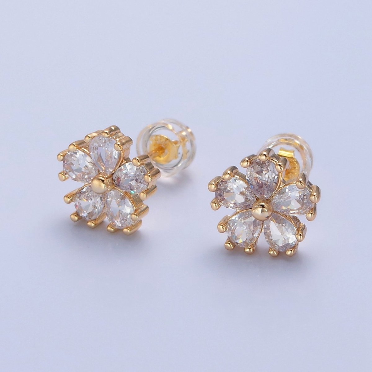 Gold Daisy Floral Stud Earring T-463