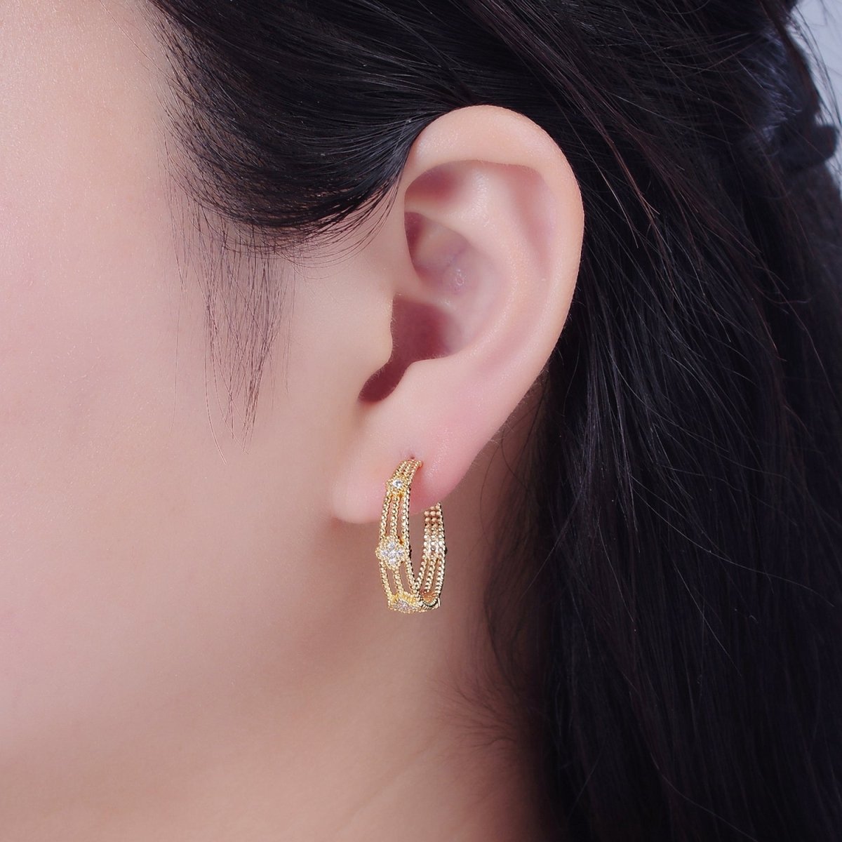Gold Hoop Earring with Clover CZ for Lucky Jewelry T-381