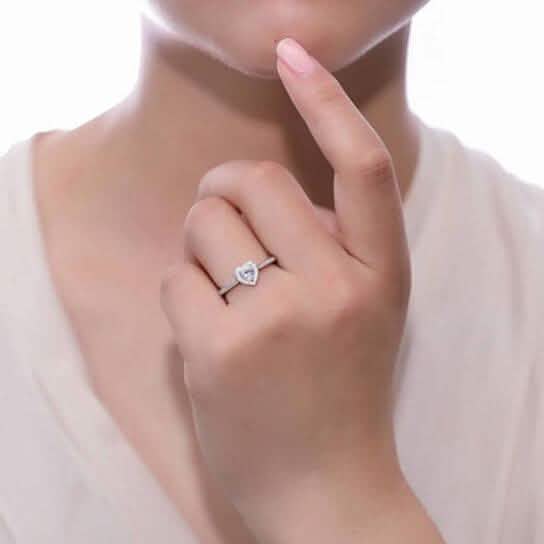 ハロー ハートカット 婚約指輪