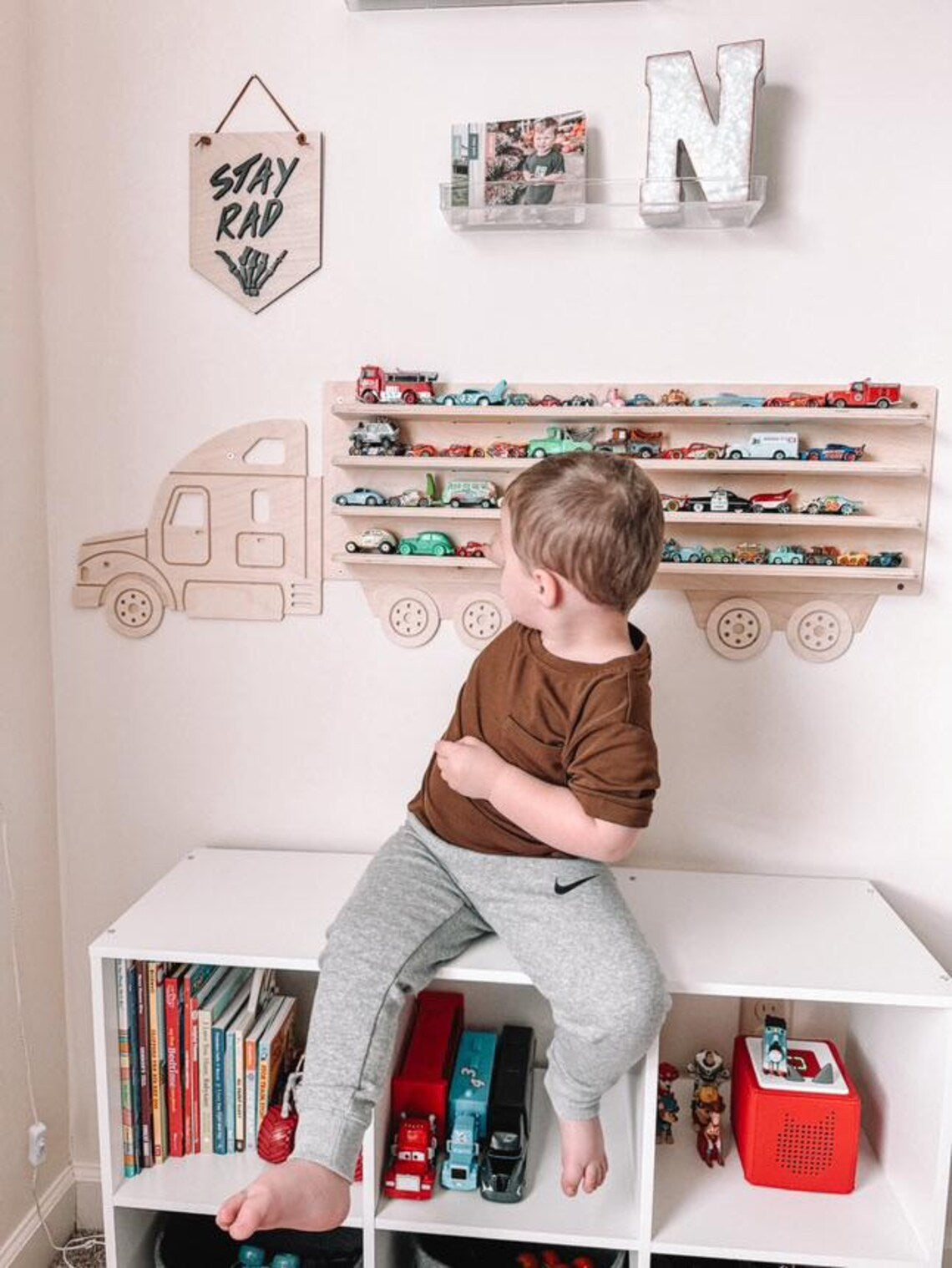 ROSCOE- Semi Truck Wall Shelf