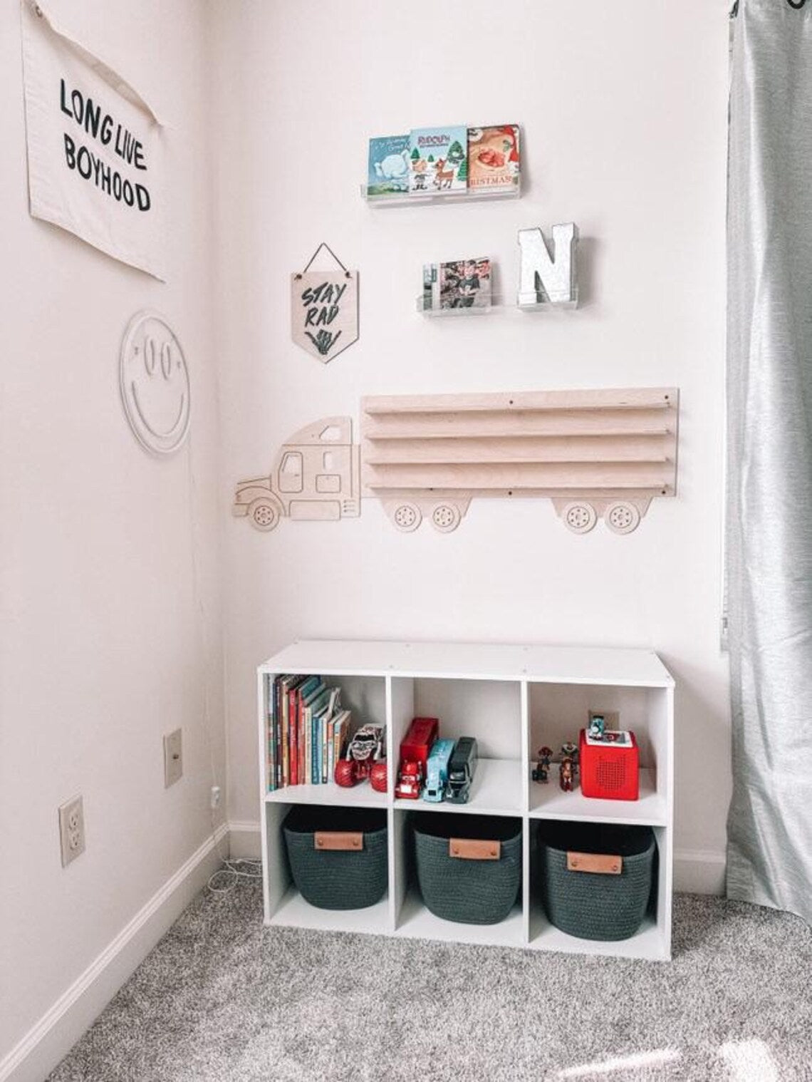 ROSCOE- Semi Truck Wall Shelf