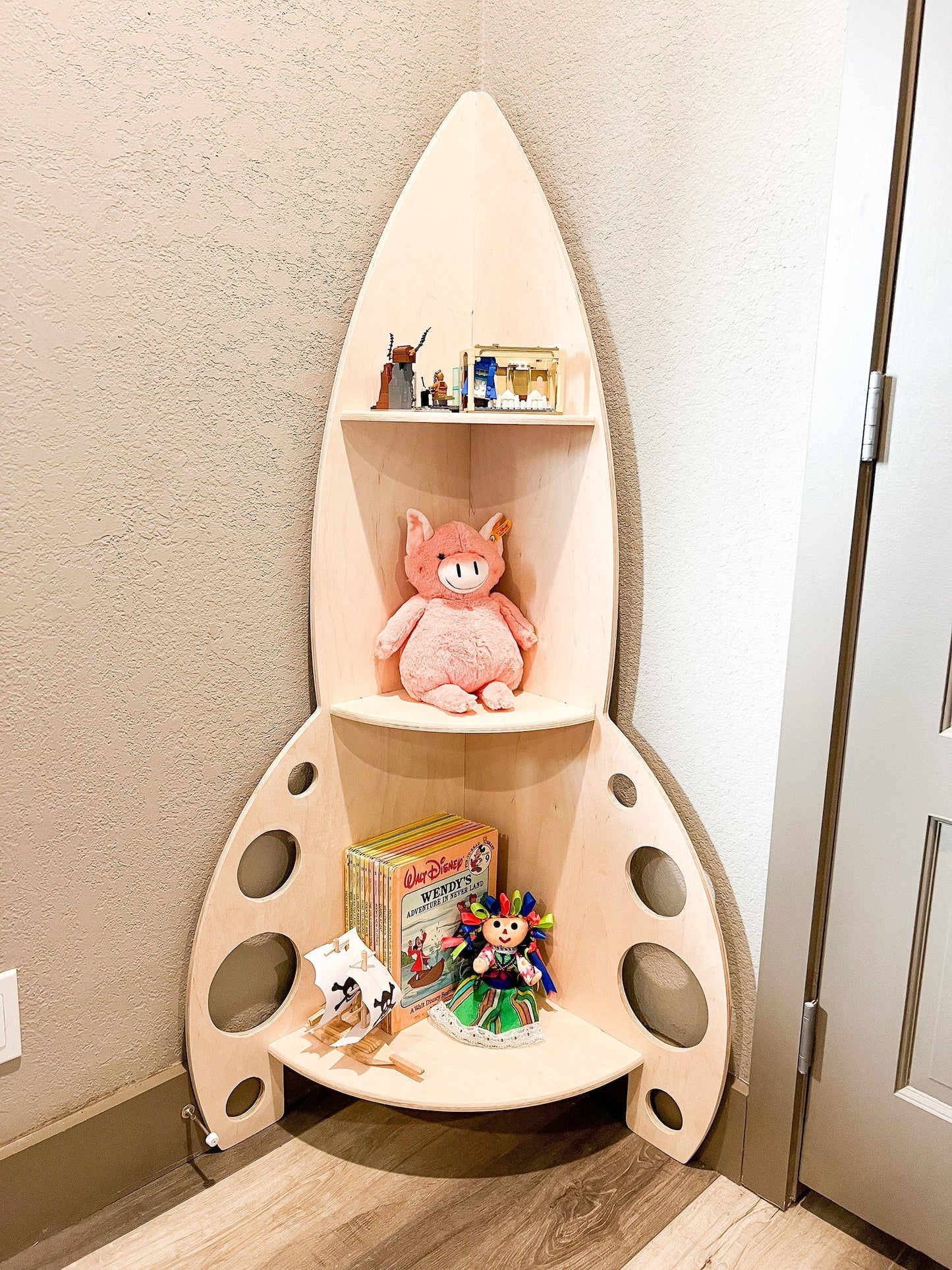 HOUSTON- Rocket Shelf