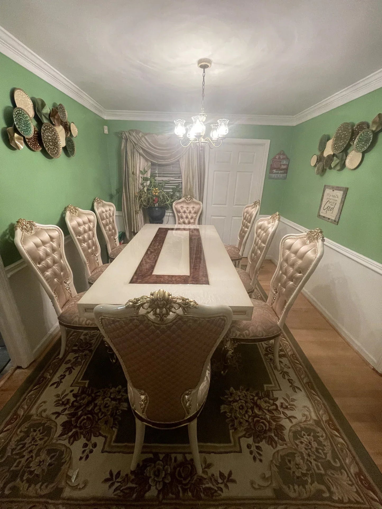 Karina Wow Dining Table